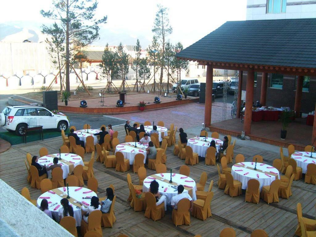 Sunjin Grand Hotel Ulaanbaatar Exterior foto